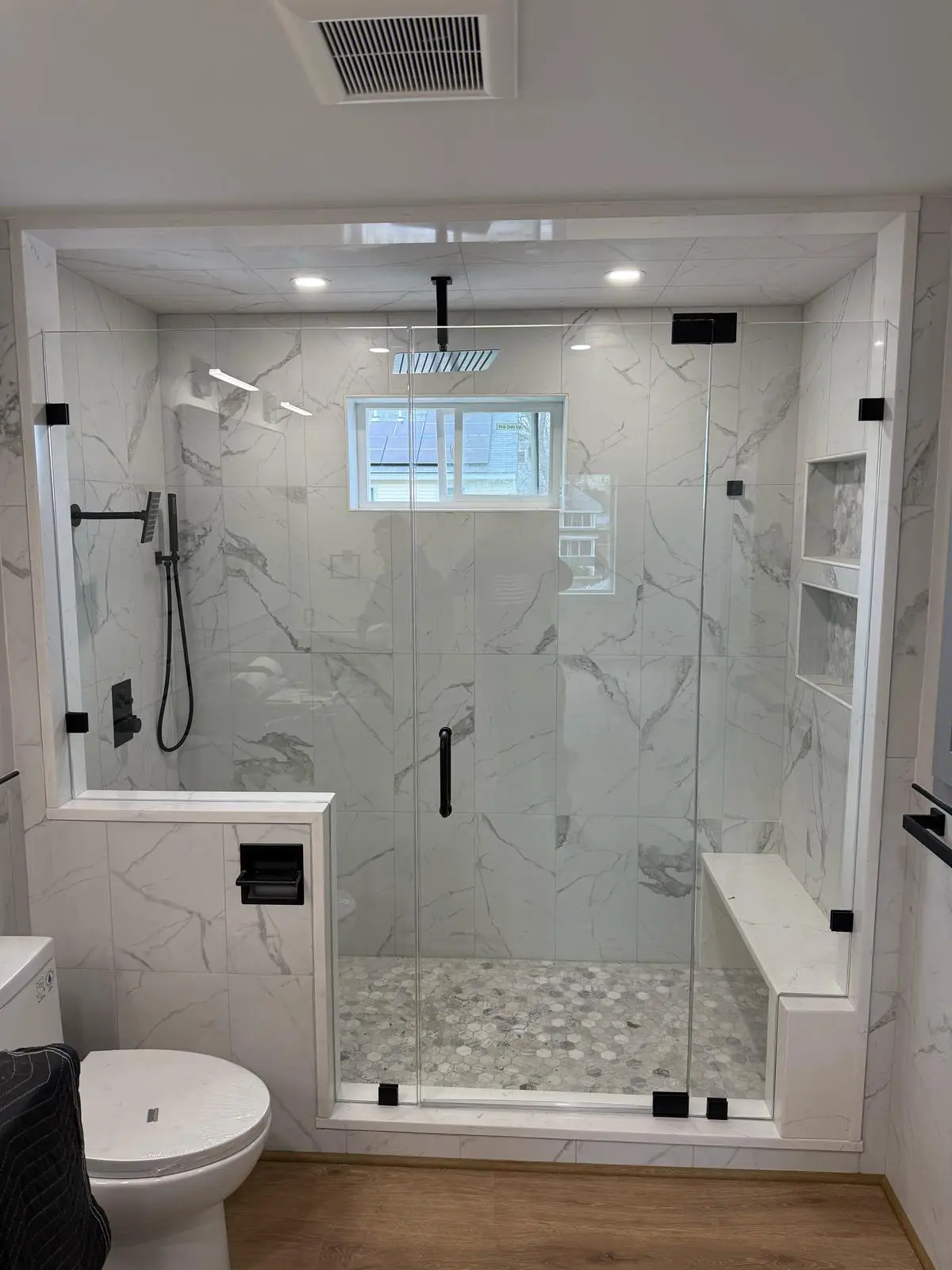 In-Line Premium Glass Enclosure