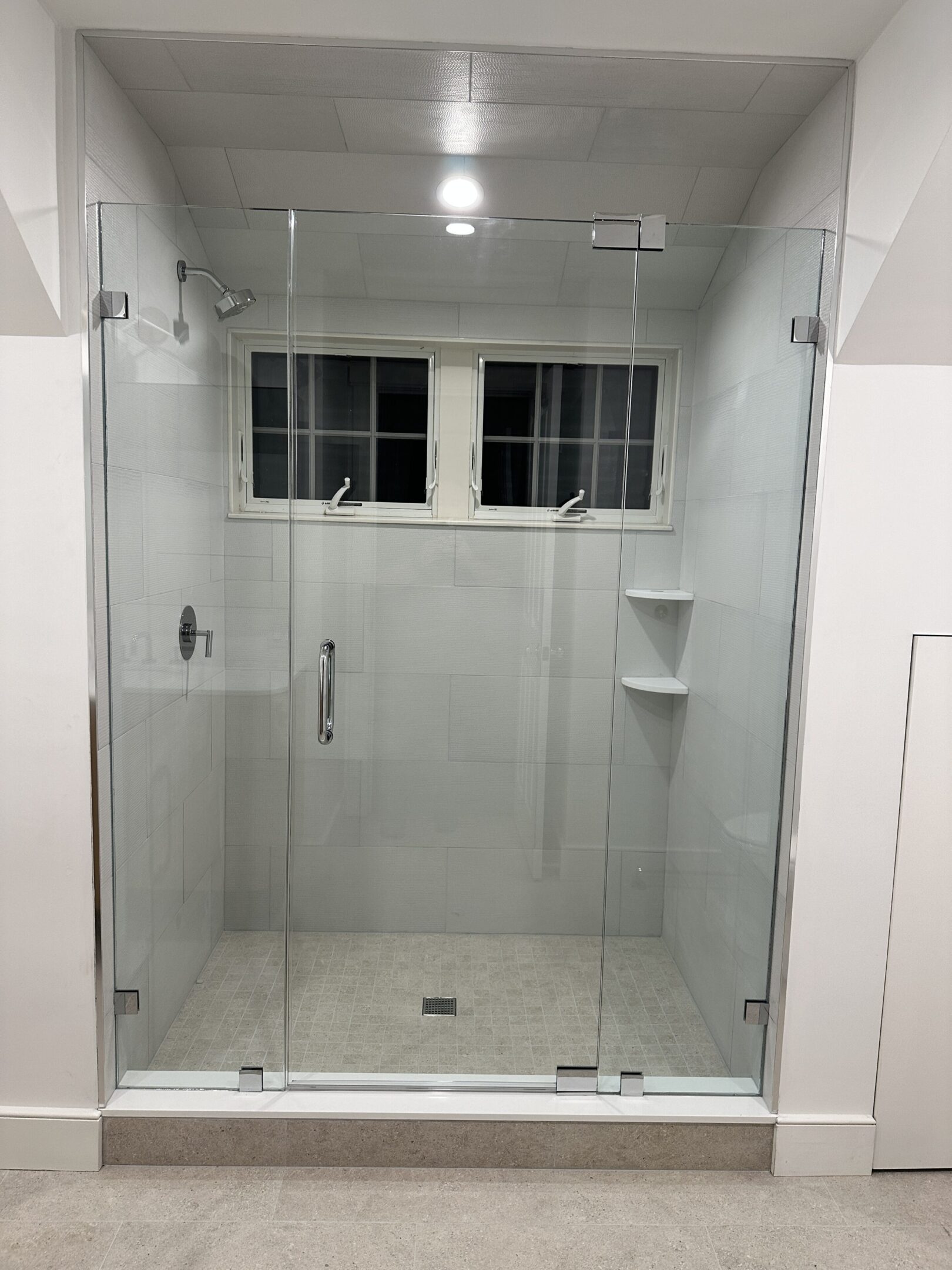 Premium In-Line Glass Enclosure